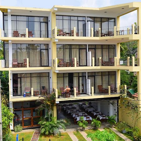 Chaaya Inn Hotel Hikkaduwa Eksteriør billede